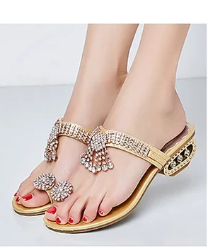 Женские Шлепанцы с кристаллами и бриллиантами, летняя мода, Пикантная внешняя одежда, золотые сандалии с острыми носками На низком каблуке на толстом каблуке