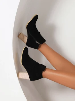 Удобные женские матовые полусапожки на толстом каблуке с открытыми ножками ярких черных и коричневых цветов COMFYMY для удобной уличной обуви